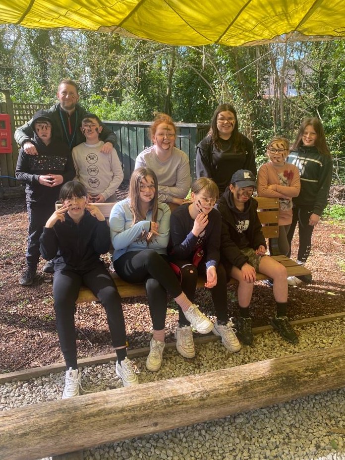 Today is National Siblings Day! We have some incredible Claire House siblings who amaze us with their strength and kindness🙌 Brothers and sisters are invited to join any of our planned activities, trips and residential breaks throughout the year.