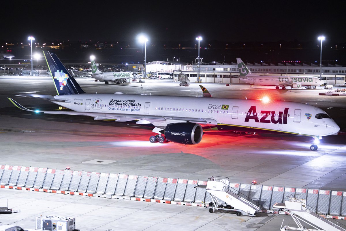 Azul se sépare de ses deux A350, eux qui venaient à Orly depuis fin mars 2023 👋 Depuis quelques mois la liaison est désormais opérée en A332/3 ou A339 ✈