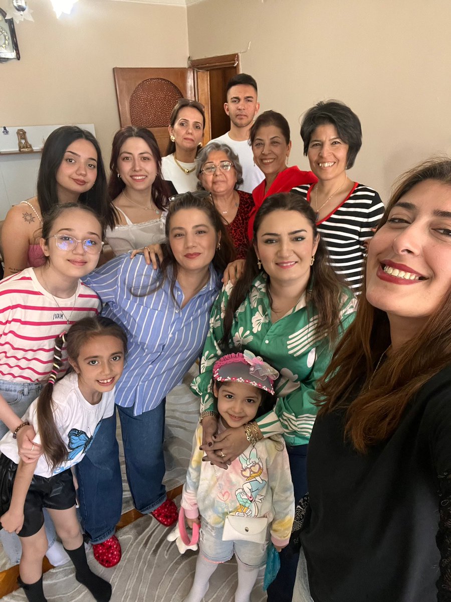 Eskişehir’de bayram😎 Annem kızlar,yeğenler, kuzenler,torunlar… #iyibayramlartürkiye #iyiakşamlar