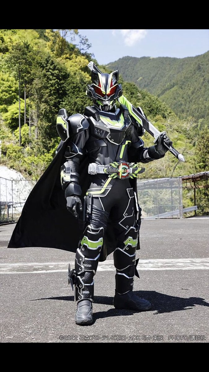 #特撮見たことない人が嘘だと思うけど本当のこと言え この仮面ライダーは就活生が変身しています