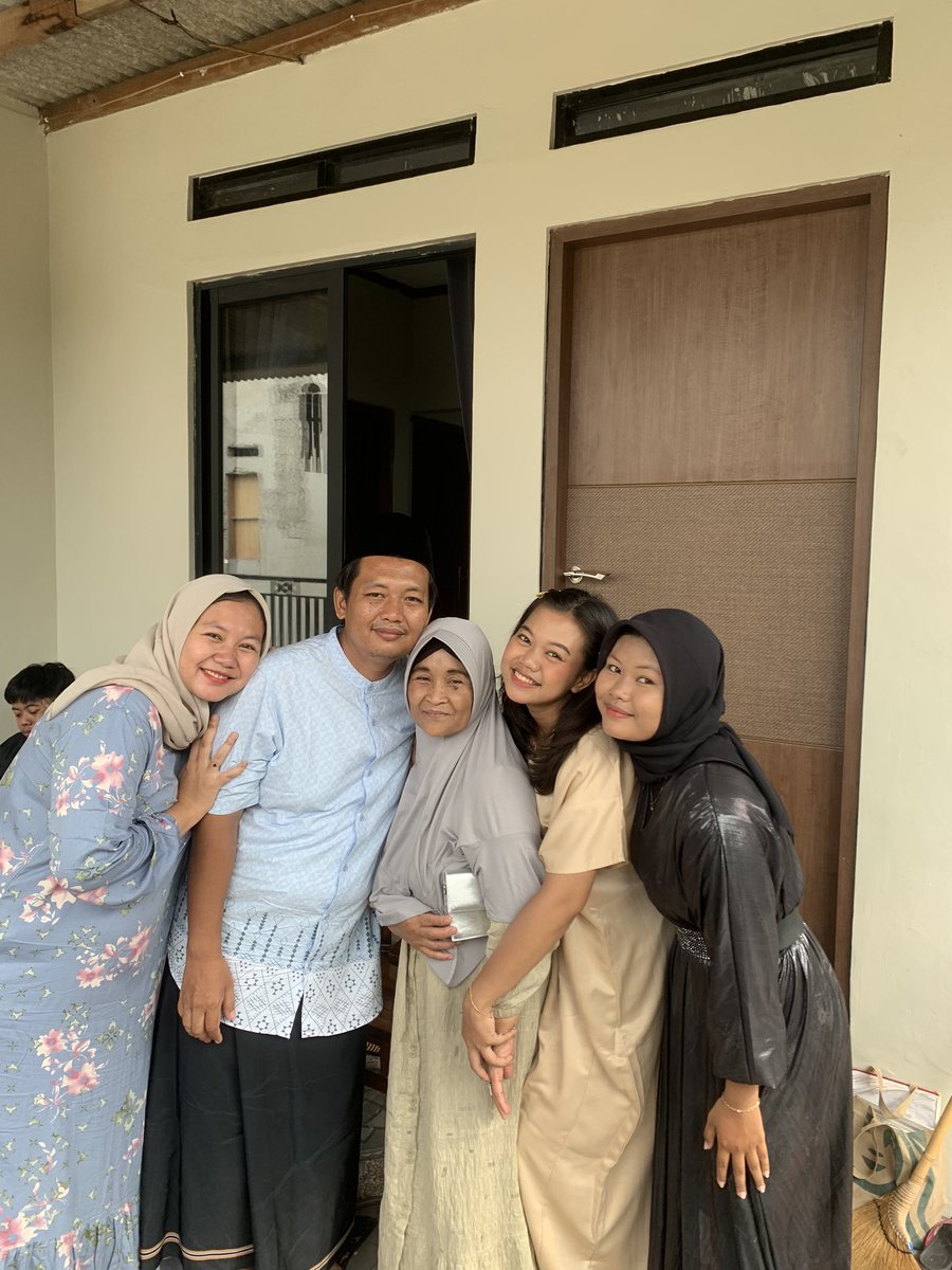 Met lebaran gesss ya 🙏🏻❤️