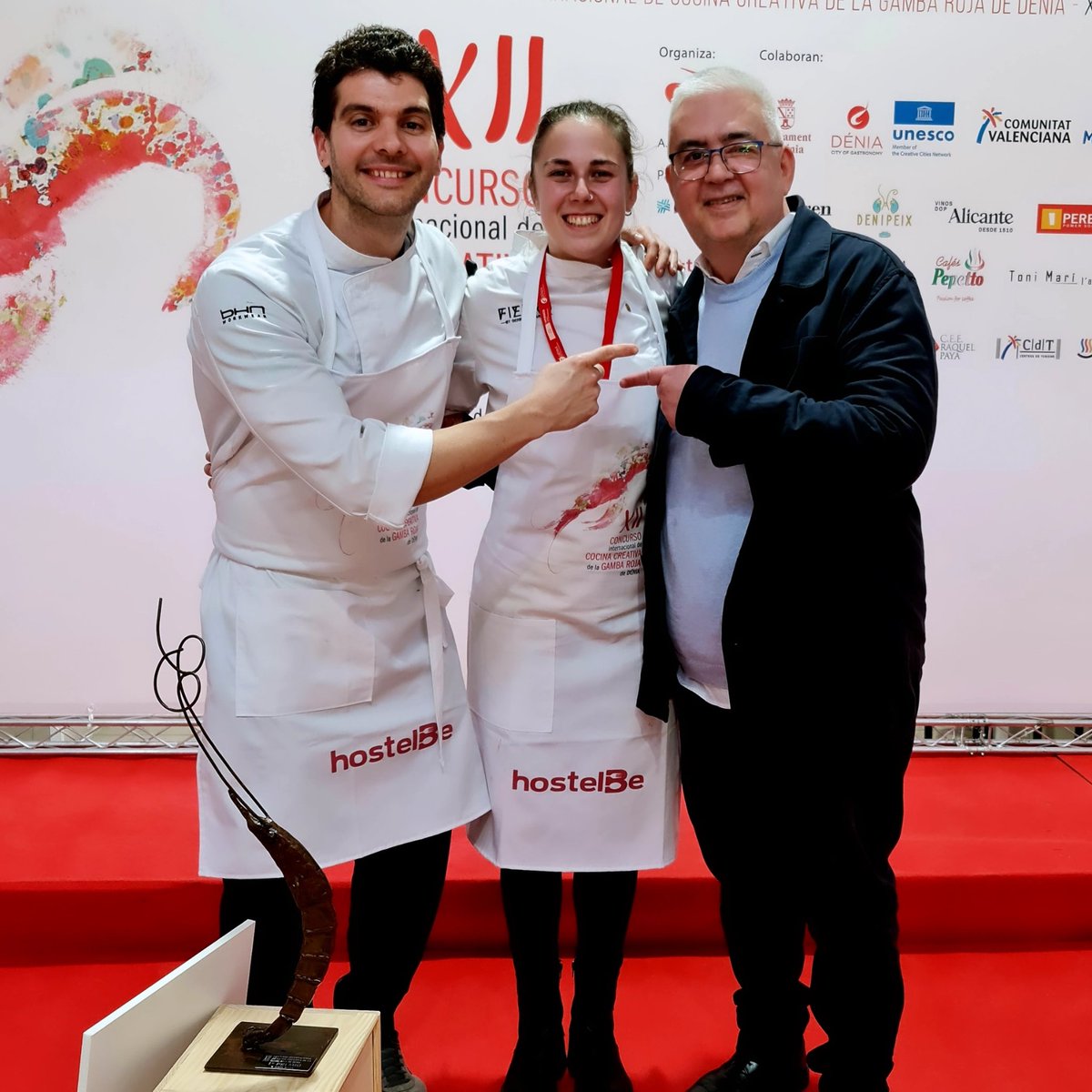Una jornada fantástica ayer en el Concurso Internacional de Cocina Creativa de gamba roja de Dénia. <a href="/gambarojadenia/">Concurso gamba de Dénia</a>
Gran nivel de los participantes, un jurado integrado por expertos <a href="/igorcubillo/">Igor Cubillo</a> <a href="/QiqeDacosta/">Quique Dacosta 🪼🍊</a> <a href="/mariaritter_gr/">Maria Ritter</a> <a href="/OscarMolinaRuiz/">Oscar Molina Ruiz</a> y la ganadora Cristina de <a href="/fierrovlc/">FIERRO</a>