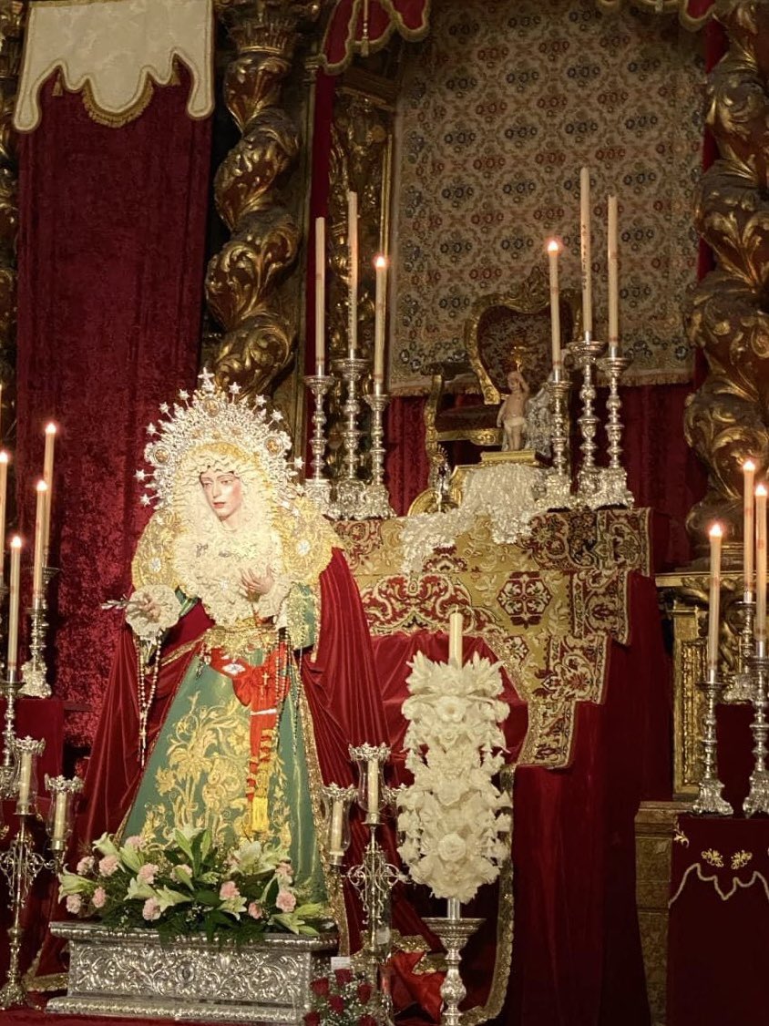 Altar de Cultos en Honor a María Santísima de la Encarnación. 📷: @La_Pollinica #Triduo #VirgendelaEncarnacion #HdaddelaPollinica #Cultos #LaBorriquita #Glorias #PriegodeCordoba