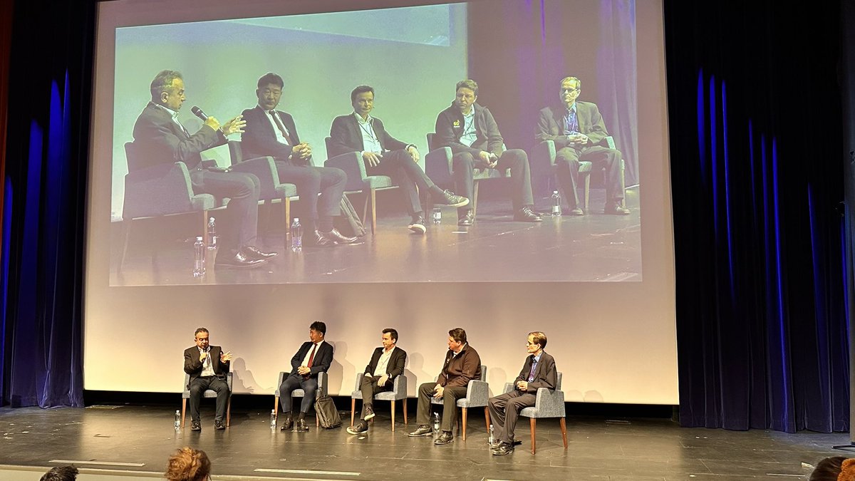 Mikko Uusitalo highlights the economic challenges of private 5G: garnering investments and partners, and managing traffic efficiently. He emphasizes the need for research into collaborative frameworks to mitigate these hurdles. #5GEconomy #Nokia #HexaXii