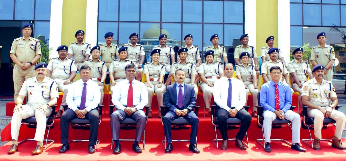 Today, a month-long specialized training program begins for newly recruited Deputy Superintendents of Police of Karnataka. Shri Anil Kishore Yadav, IPS Director #CAPT, delivered the inaugural address. @anil1996ips @BPRDIndia @DgpKarnataka