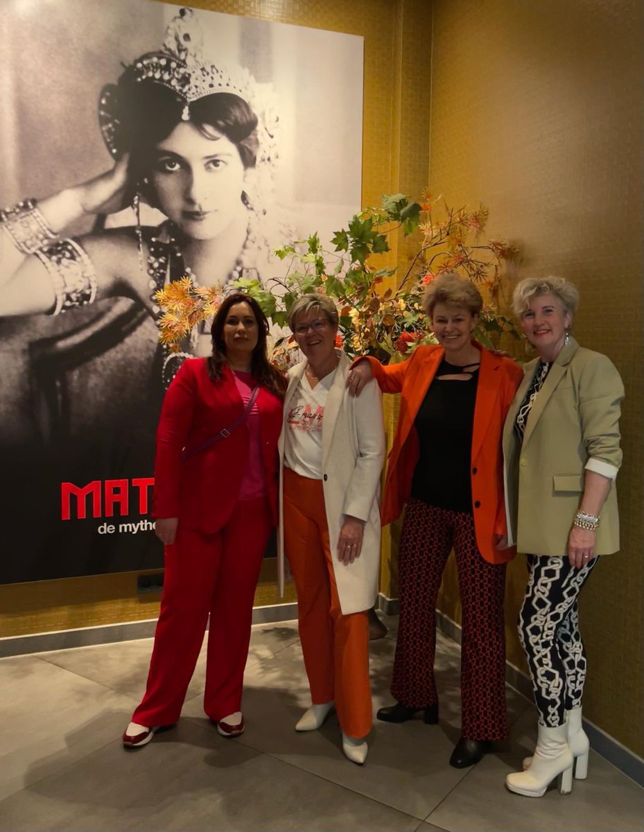 Tiny Hoedemaker tweet media