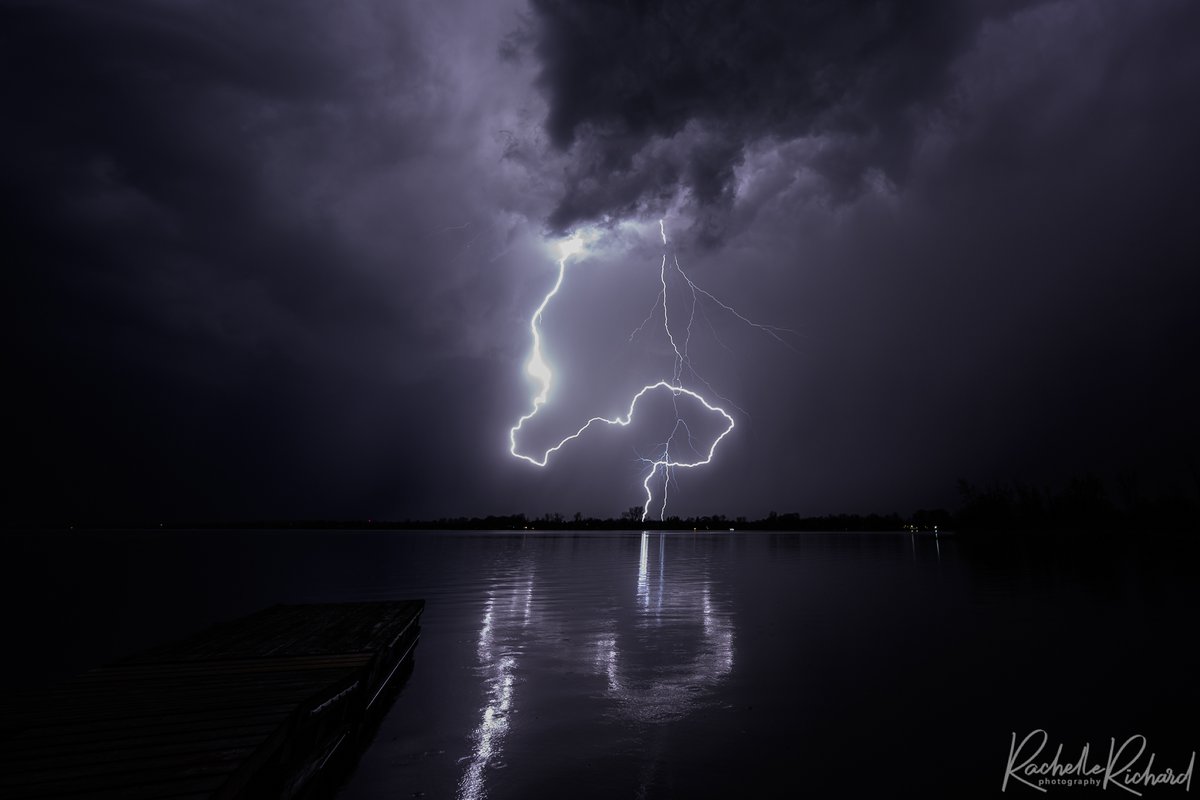 Incredible moment last night over Lake Scugog when I captured this bolt. #lightningstrike #ontariostorm #shareyourweather #kawarthalakes #thephotohour #bbcearth @YourMorning @KMacTWN @JordyCaprice