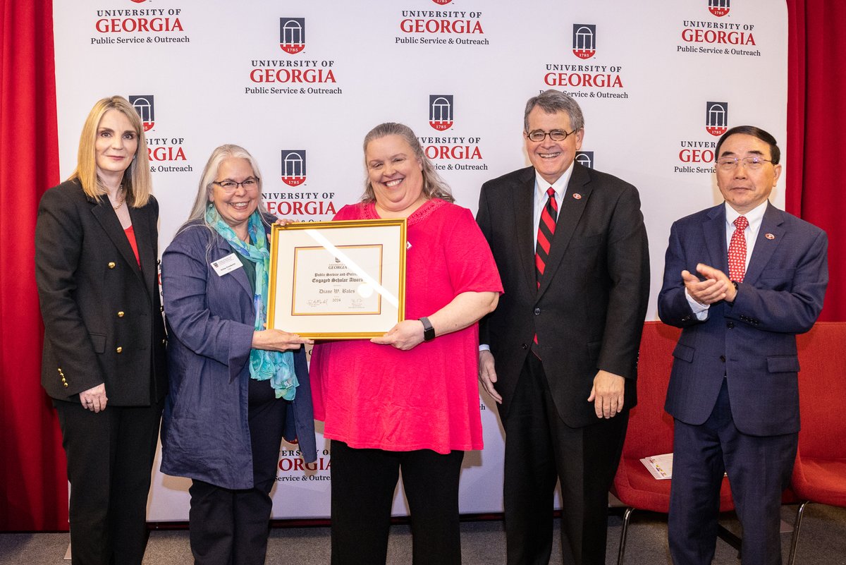 Congratulations to Diane Bales, recipient of the 2024 Engaged Scholar Award. In her role with @FACSUGA, she works to promote the importance of early brain development in young children, build awareness about opioid addiction and address mental health challenges in farmers.