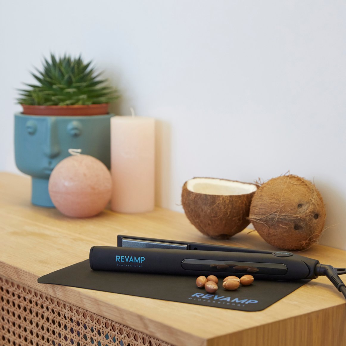 Your hair, your rules! 💁‍♀️✨

Our Progloss Touch Digital Hair Straightener offers adjustable temperature settings, ranging from 80ºC - 235ºC, to ensure optimized styling for your specific hair type💖

#revampyourlook #revampprofessional #hair