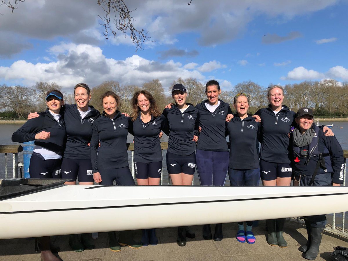 On HTBS: In 1877, @theboatrace was declared a dead heat. This year, the Women's Veterans' Boat Race was also deemed a dead heat. @OxfordUniBC stroke @LebbyE recounts what it was like to be part of this historic race. @CUBCsquad heartheboatsing.com/2024/04/10/the…