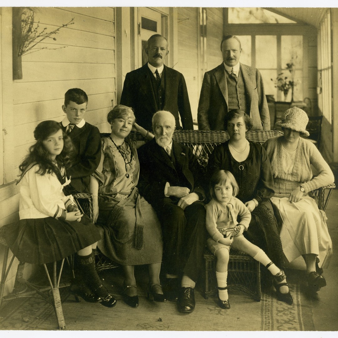 Happy International Siblings Day! Sharing a 1923 photo of two sets of siblings; Ronald and Teddy (standing), and Milly (seated on the left), as well as Ronald's three kids; Lucy, George, and Robin. #LdnOnt #SiblingsDay