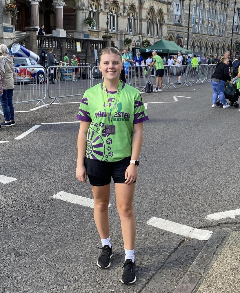“Last year, I started working at Treloar’s and after seeing the excellent work they do, I thought it would be a great idea to sign up for the Treloar Trust @LondonMarathon Team!” said Lauren, Treloar's Events Assistant. You can sponsor Lauren here: treloar.org.uk/staff-profile-…