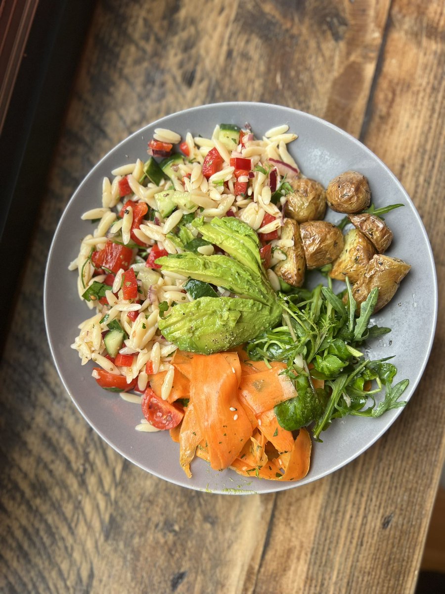 Lunch that loves you back!

#CoffeeShop #Independent
#Smoothie #SmoothieBowls #ColdPressedJuice
#FamilyBusiness #Food #Battersea #Clapham #Adaptogens
#LavenderHill #Breakfast #Lunch #Coffee