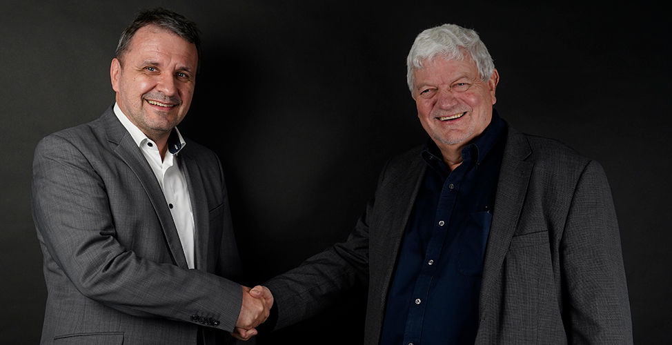 Wechsel im BAKOM: Rene Dönni Kuoni (links) übernimmt den Staffelstab von Philippe Horisberger (rechts) und wird am 1. November stellvertretender Direktor des Amtes und Leiter der Abteilung Konzessionen und Frequenzmanagement. 
bakom.admin.ch/bakom/de/home/…