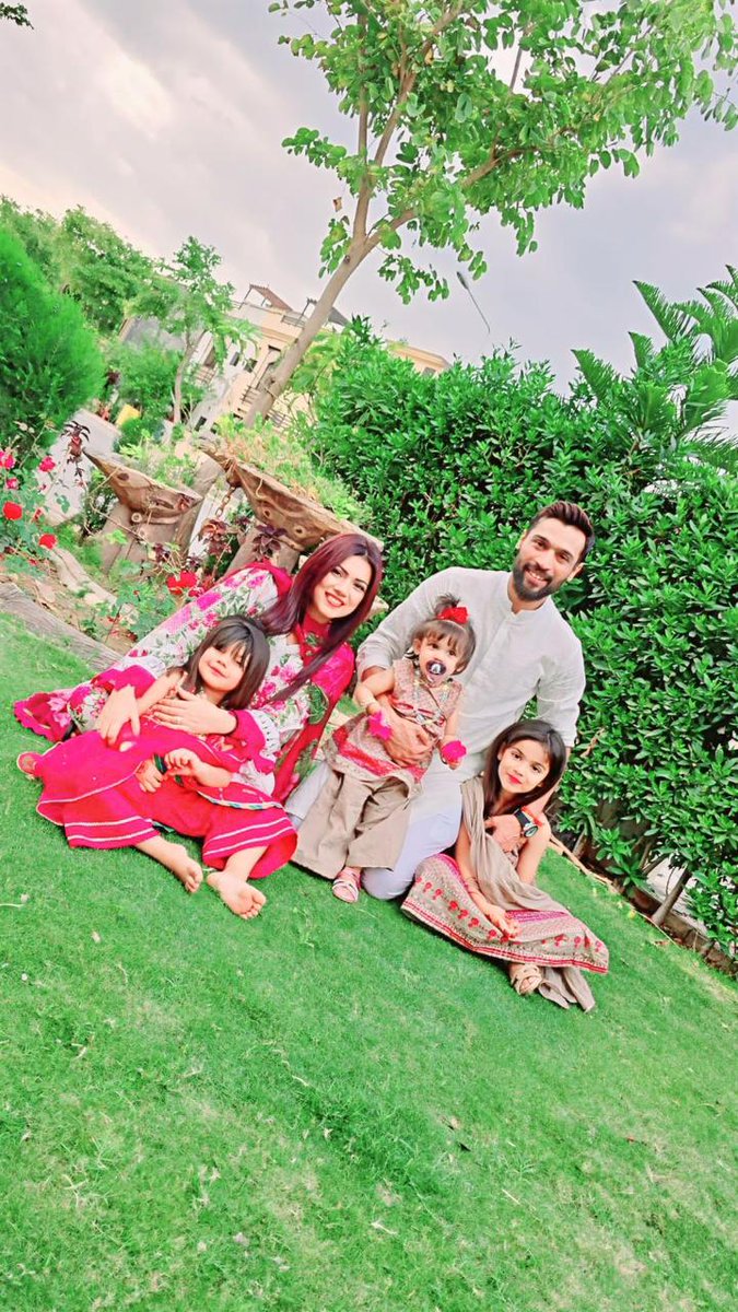 Muhammad Amir Eid wishes with his cute  family ❤️🌹.
#EidulFitr2024 
#EidUlFitr