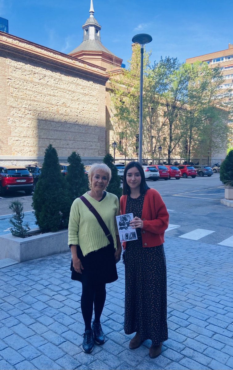 Ane Amondarain, de la Agència EFE, en mi paso por Madrid me entrevista para EFEMINISMOS sobre mi novela. Una entrevista diferente, que enfoca la vida de las mujeres en profundidad. Gracias mil, Ane!! ⁦@G_Gutenberg⁩ #SoyMilenaDePraga ⁦@A_berbi⁩