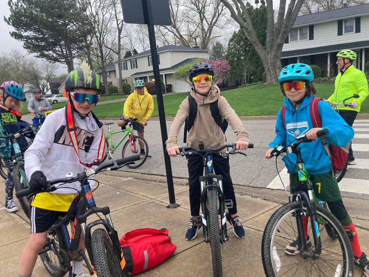 Wednesday #bikebus vibes @WoHillsHawkeyes on a rainy morning in MidAmerica. We are loving the BikeBus shades. Pressing on with Day #143 #biketoschool. @wcsdistrict #itsworthit