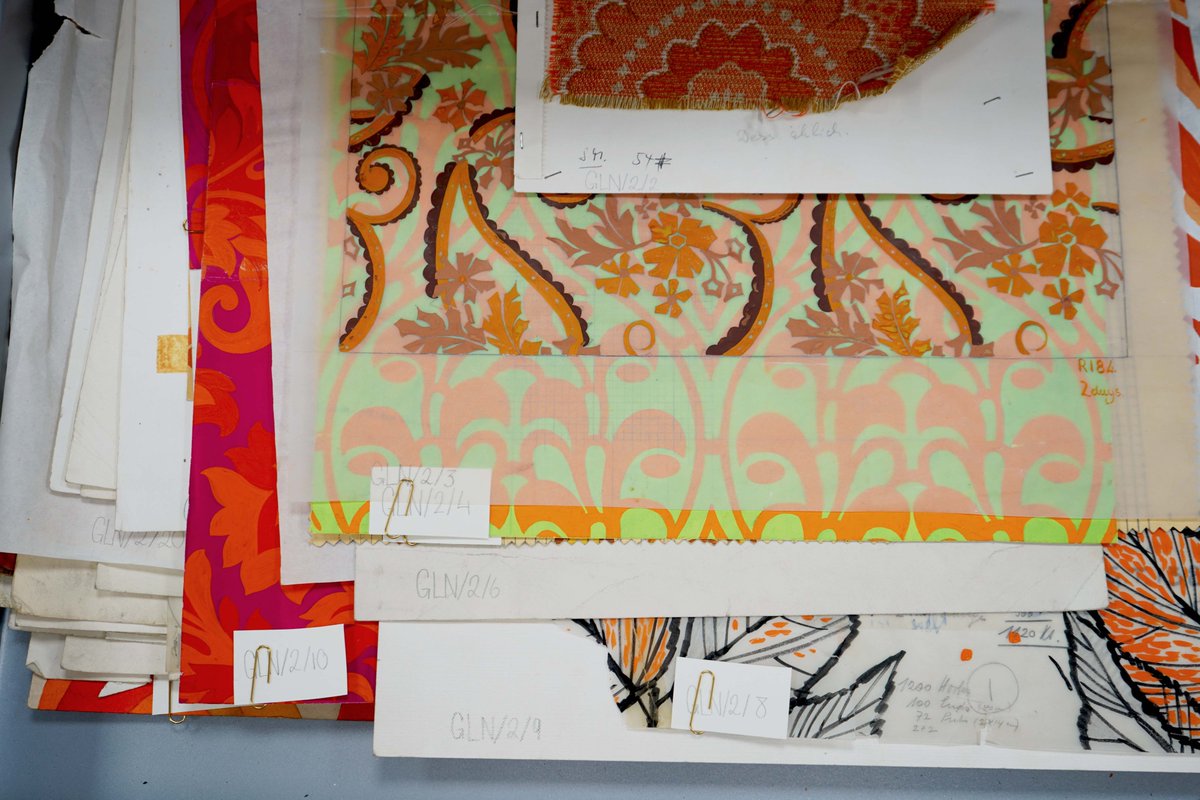 Our @HeritageQuay student placement has been hard at work cataloguing the beautiful textile samples in the Gleneden Post-War Design Archive. The collection is featured in our current exhibition 'Patterns of Play.' Find out more on our website! heritagequay.org/archives/GLN/