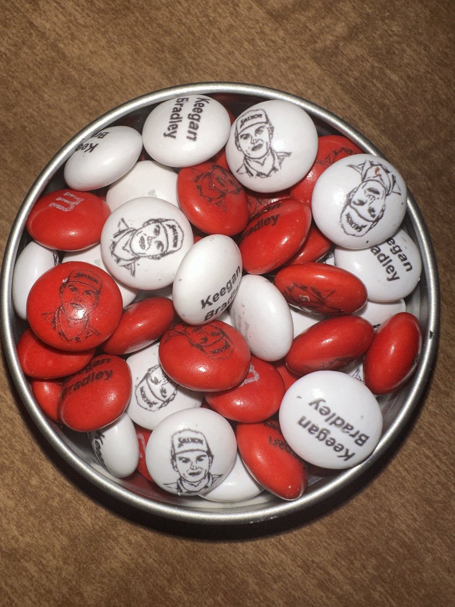 A tradition unlike any other, @TravelersChamp M&M’s celebrating the defending champion. In this case that’s the mug of @Keegan_Bradley 💪