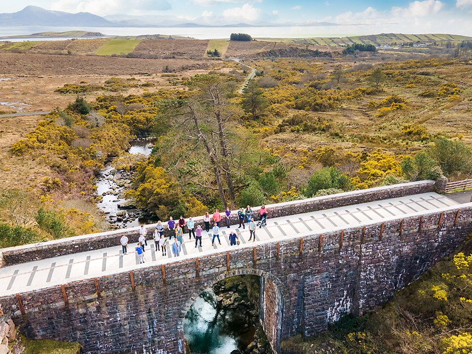 I forget this guys name but in 2022, I took his photo at a drystone wall he built along the Mulranny section of the Great Western Greenway. At the Washing Pool Bridge, Bunnahowna @MulrannyTourism A great achievement - well worth seeing. #greenway #tourism @TourismIreland
