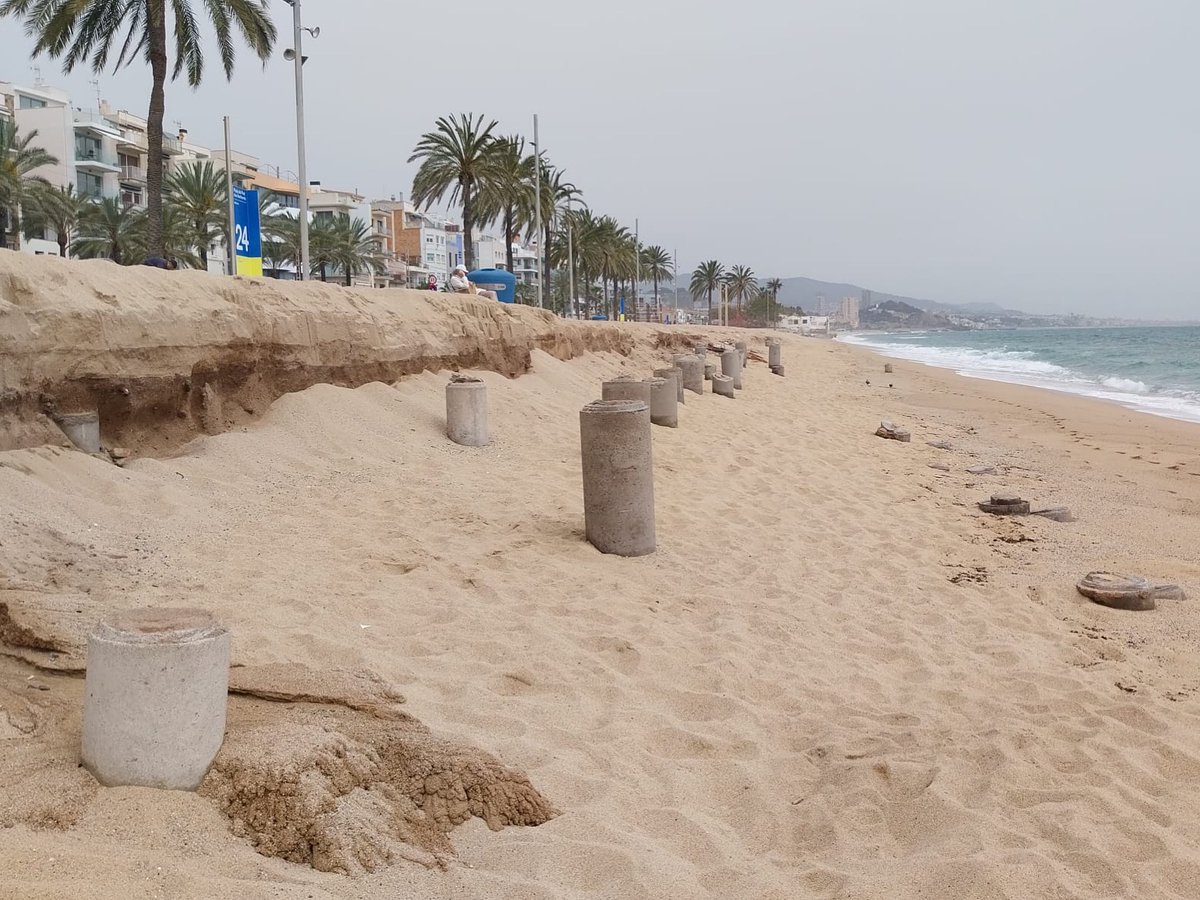 El próximo lunes la Demarcación de Costas iniciará la retirada de los restos de antiguas construcciones que han aparecido en la playa d’en Botifarreta #Badalona tras los últimos temporales. Agradezco que se haya atendido nuestra petición. Entre todos tenemos que trabajar para…