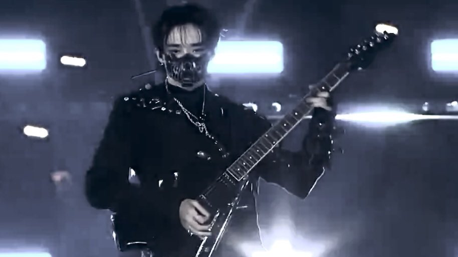 swlovezone's tweet photo. sunwoo with an electric guitar…insane https://t.co/8TMFuX8N8G