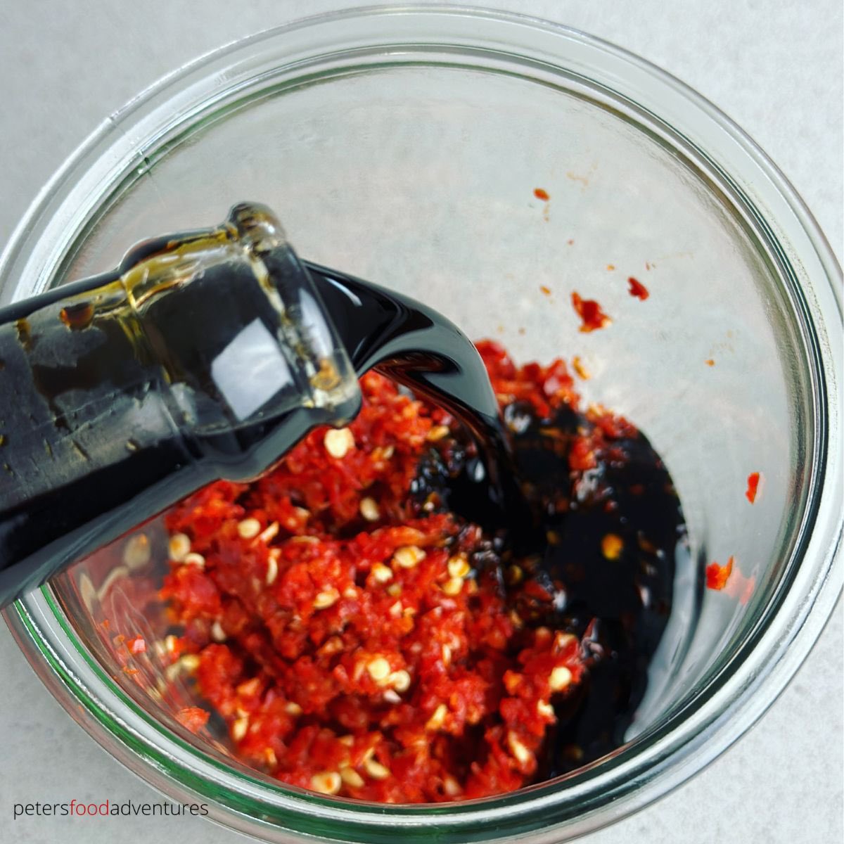 pfoodadventures's tweet image. This is the BEST sweet and spicy sauce, Sambal Kicap is popular in Malaysia, Singapore and Indonesia!
Recipe 👉 petersfoodadventures.com/sambal-kicap/ 
#kicapmanis #sambalkicap #sambal #sweetchilisauce #sweetsoysauce #dippingsauce #southeastasianfood