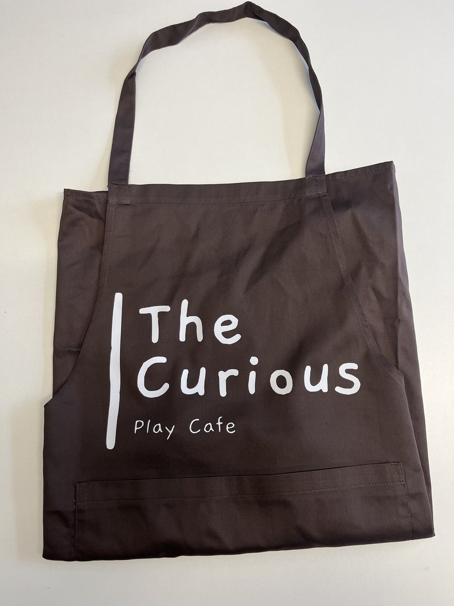 The Curious Play Cafe have sweetened up their style with our custom chocolate aprons!🍫👩‍🍳

Printed logo in crisp white on the front, these aprons are the perfect blend of function &amp; fashion

Ready to elevate your cafe or restaurant's uniform?☕🍰
📧office@apparelbyro.co.uk