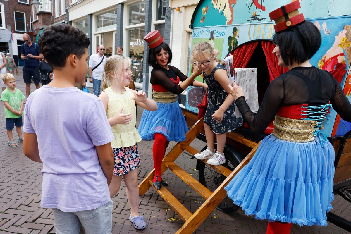 Doe jij dit jaar ook mee met het meest wonderlijke festival van Gouda? Meld je dan aan als vrijwilliger! Van flyeren, opbouw, publieks- en artiestenbegeleiding, we hebben jouw hulp hard nodig. Meld je aan via dit formulier: bit.ly/DGS_vrijwillig…