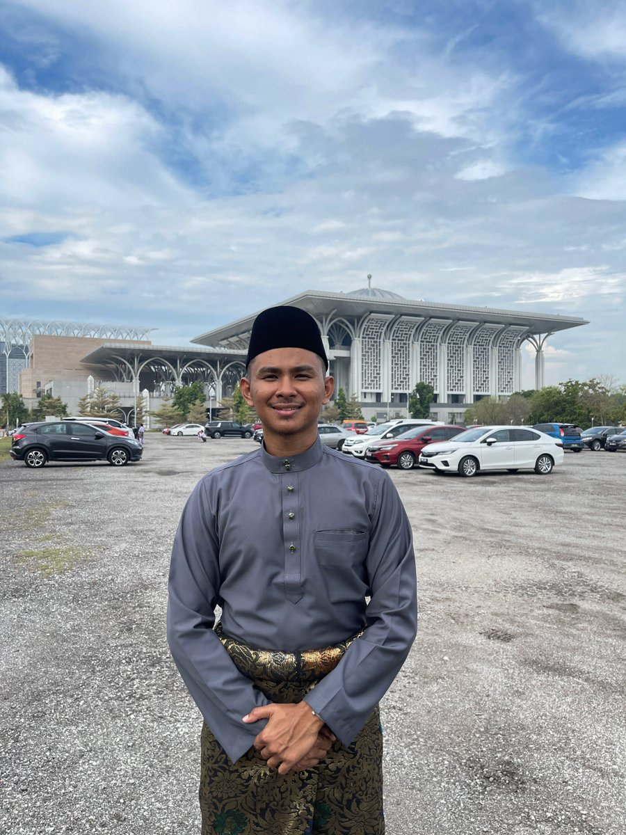 Raya pertama di perantauan. Beraya di Putrajaya nun jauh dari Perlis. 🤲🏽☺️