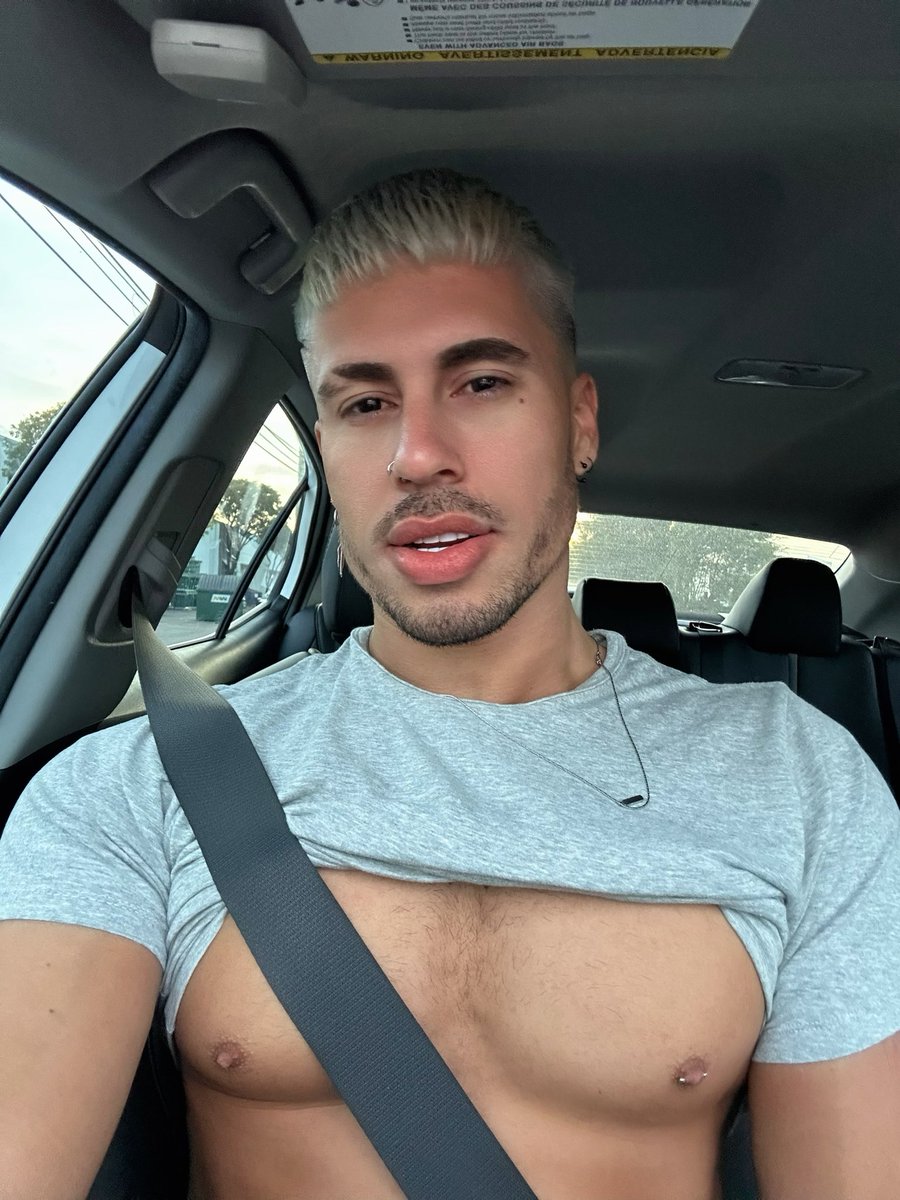 CarSelfie 🦧 onlyfans.com/bbyro26