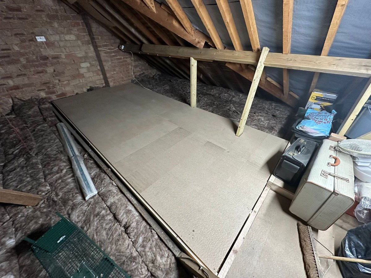 loftladderpros's tweet photo. After installing a loft ladder for our customer in February, we returned last week to fully insulate their loft and add loft boarding.
If you would like a free no obligation home survey give us a call on 0808 301 9548.
https://t.co/6nhaPqCXga
#loftinsulation #loftboarding https://t.co/kmNXEzxuCo