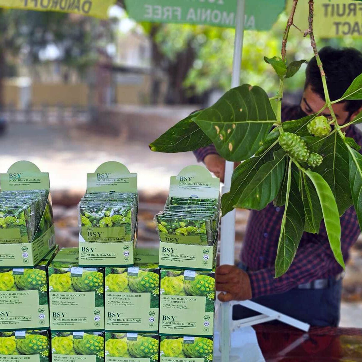 PRiiSTrading's tweet photo. Want to try our product "BSY Noni Hair Colour Shampoo" Today? You can find us in the Ernakulam City. We had witnessed today a swarm exciting crowd that's ready for a change. A few Glimpse of Happy Faces. 
To purchase the product, click here: https://t.co/BFMsW0QMnx

#noni #India https://t.co/iUPySrRkna