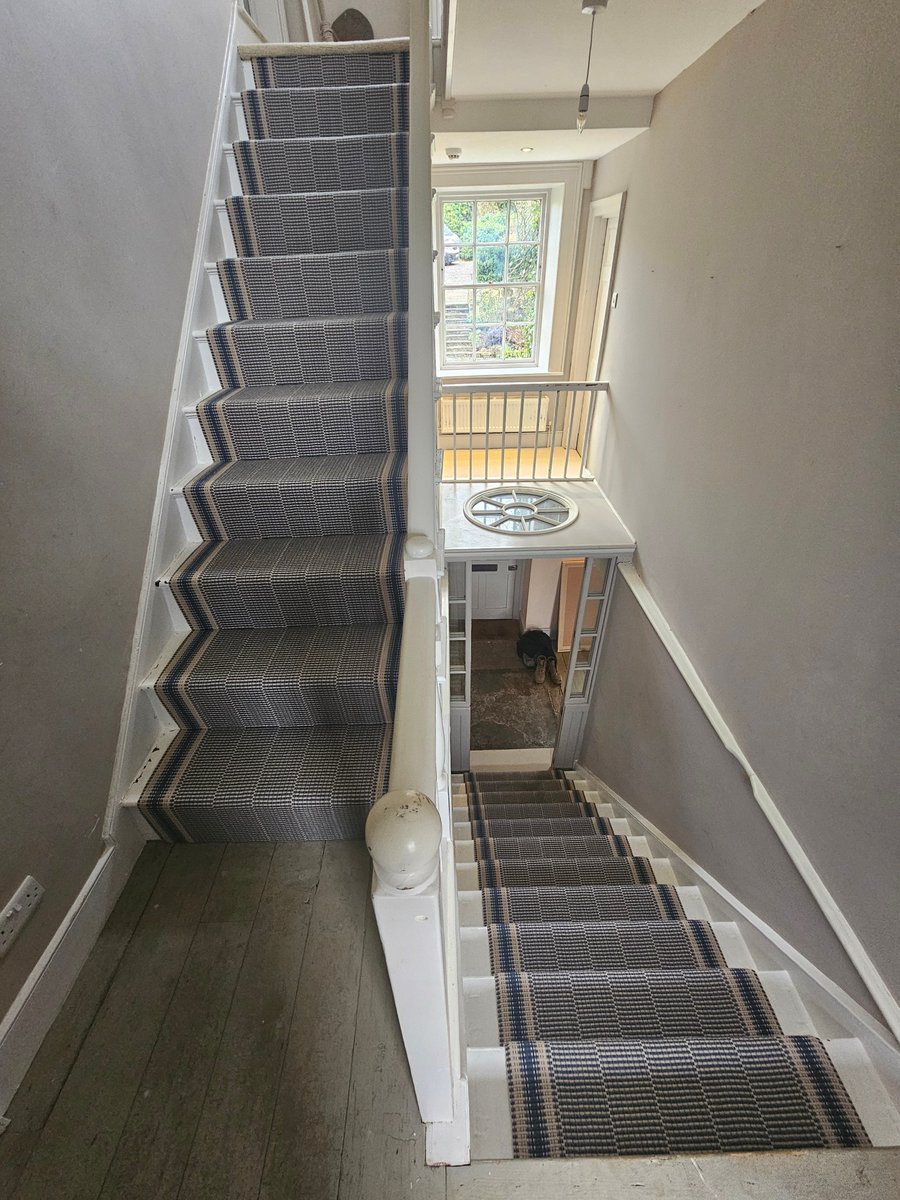 Fitted by our Tisbury team - Roger Oates Design wide runner Milo Indigo, showing off this shabby chic double stairway with its wooden landings in style.
Call us: 01747 871178
#rogeroatesdesign #wool #stairrunner #shabbychic #sjhcarpets #stylishhomes #decor #interiordesign