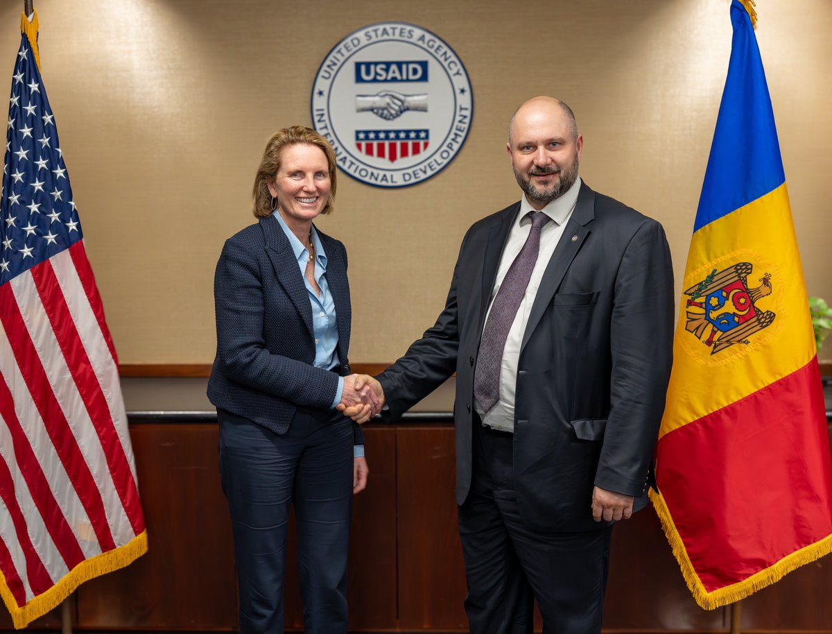 I met with Moldovan Minister of Energy @VictorParlicov to discuss Moldova’s energy security, interconnectivity with the EU, and energy diversification. @USAID is committed to strengthening our partnership with Moldova, whose future is rightfully within the European family.