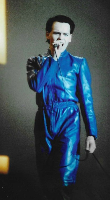 The #GaryNuman Wembley 1981 photographs can be found in the archive here:  drive.google.com/drive/folders/…