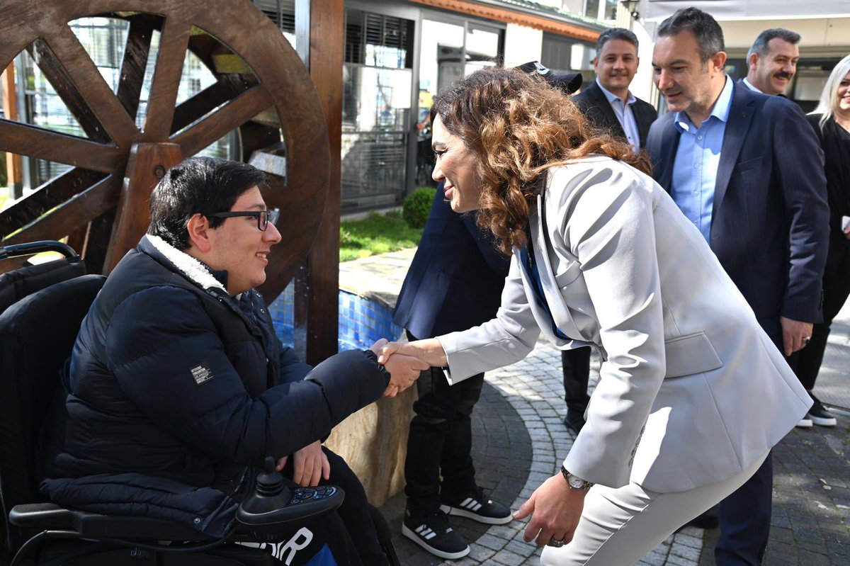 Ramazan Bayramı dolayısıyla Tekirdağ Valiliği tarafından Polisevi’nde düzenlenen bayramlaşma törenine katıldık. Tüm Tekirdağlı hemşehrilerimin Ramazan Bayramını kutluyorum.