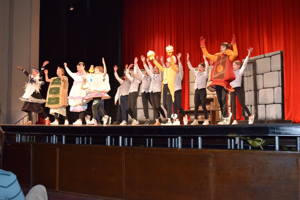 Midland 5th graders recently shared a “tale as old as time” with families, friends, and classmates in their performance of 'Beauty and the Beast' at the Performing Arts Center. Congratulations to the actors and all involved - it was a fun, entertaining show! 🎭🔴⚫️ #RyeCommitment