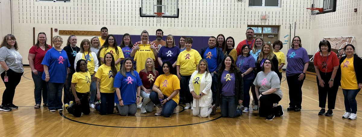 Celebrating our favorite fighter, Nurse Angela today 💕 You’ve GOT this 💪 <a href="/Creekvw_Tweets/">Creekview Elementary</a> #WeAreFamily