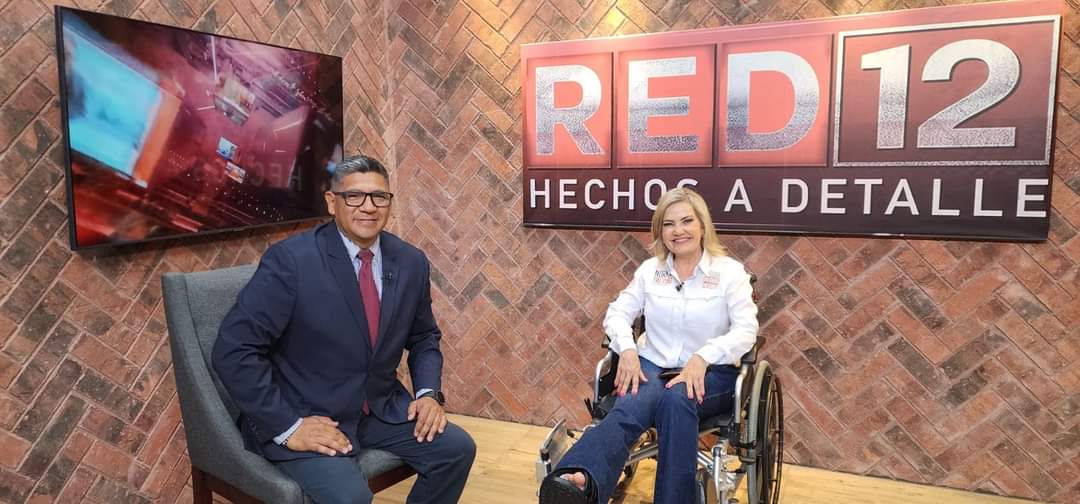 Agradezco a RED 12 con nuestro amigo Héctor Sergio Barboza Ruíz y a Super Channel 12, por recibirme en sus instalaciones y brindarme la oportunidad de compartir mis propuestas ante su auditorio. ¡Excelente miércoles para todos, Dios los bendiga! #todosxpiedrasnegras