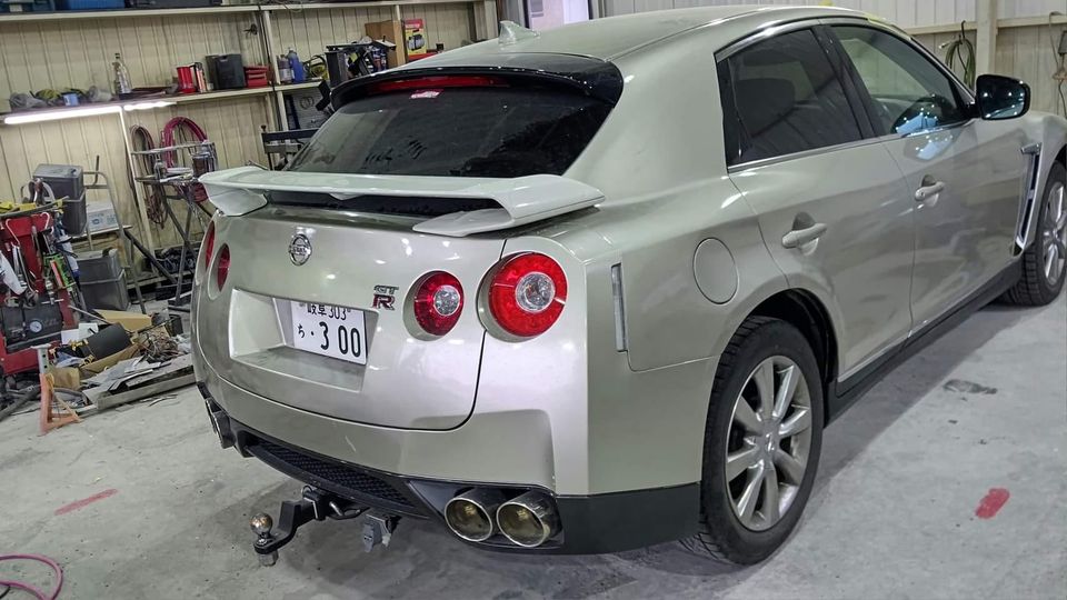 Bro what is THAT... 🤨 and apparently this is NOT photoshopped...