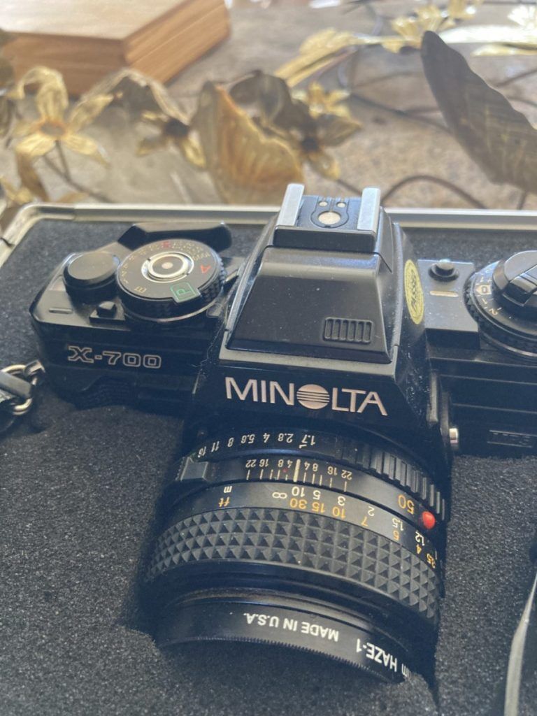 AaronSiepierski's tweet image. Get ready to click away! 

Explore our assortment of vintage cameras and accessories at our Lapeer Estate Sale. 📷 

📍1676 Greenwood Lapeer, MI 4844
📅 Apr 12-14, 2024
🕒 10:00 am - 04:00 pm

#VintageCameras #PhotographyLovers #CameraCollection #VintagePhotography