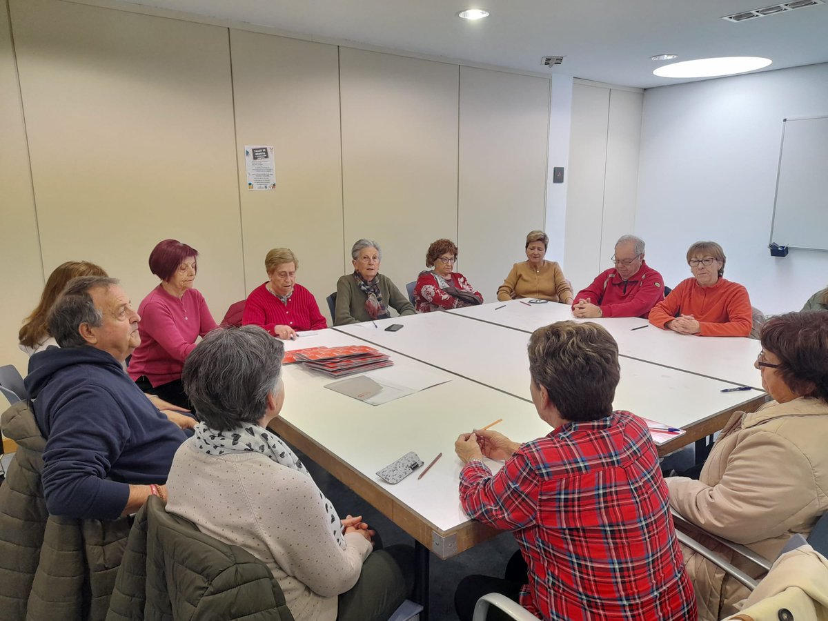 📝📝📝Hoy ha dado comienzo nuestro primer taller de memoria. 
La primera de las 8 sesiones que se realizarán las próximas semanas.
Ante el éxito de la convocatoria, se está preparando el 2°taller.
#prevencion #envejecimientoactivo #ssbnoain