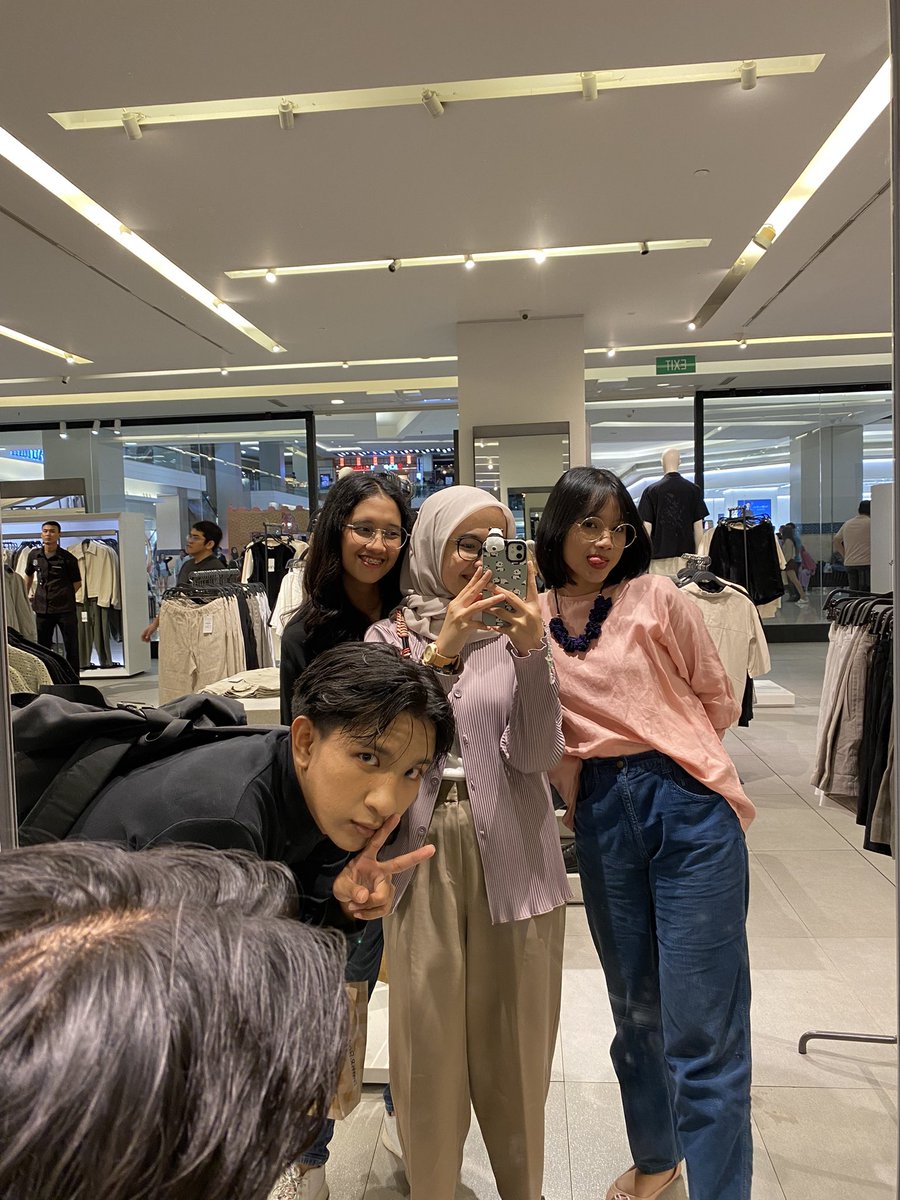 pleoffy's tweet photo. Hi lupa update disni ;3 #itiupdate

Kkkk~ akhirnya kita kedatangan member baru untuk mam dokie >.< sangat menyenangkan terima kasih 🤍🕊️⭐️

@muerdos @hellsloop @candaanalam @realivyclub 

GTW USERNAME PROYA YG MANA AJA SI https://t.co/vnSGNH3fwa