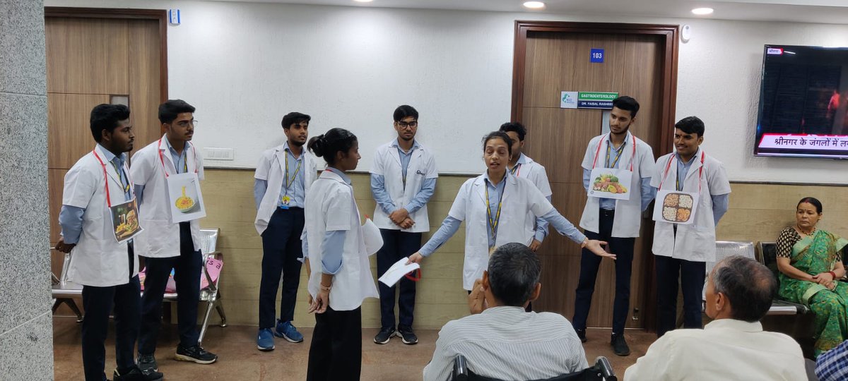 On World Health Day, let's focus on 'My health, my right' theme,  emphasizing access to quality healthcare. Students from GNIOT Institute  of Medical Sciences promoted healthy lifestyles at various hospitals,  receiving appreciation from all.
#WorldHealthDay2024 #gniot
