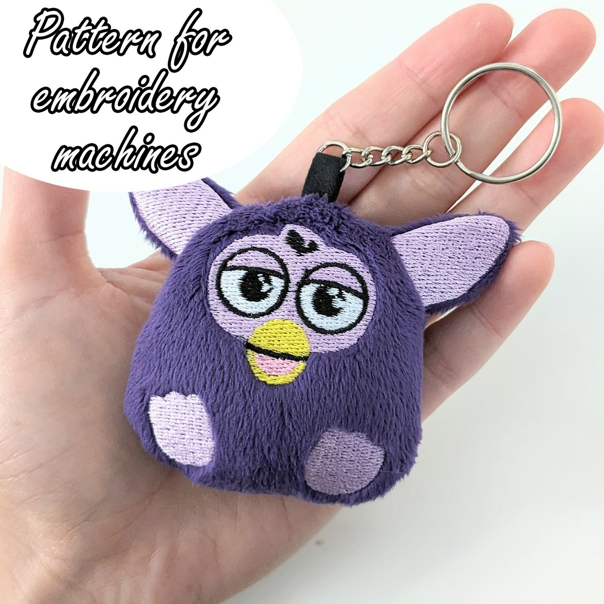 The newest pattern in the shops is the Furby keychain! Super easy to make in any color of your choice. You know where to find the links!
