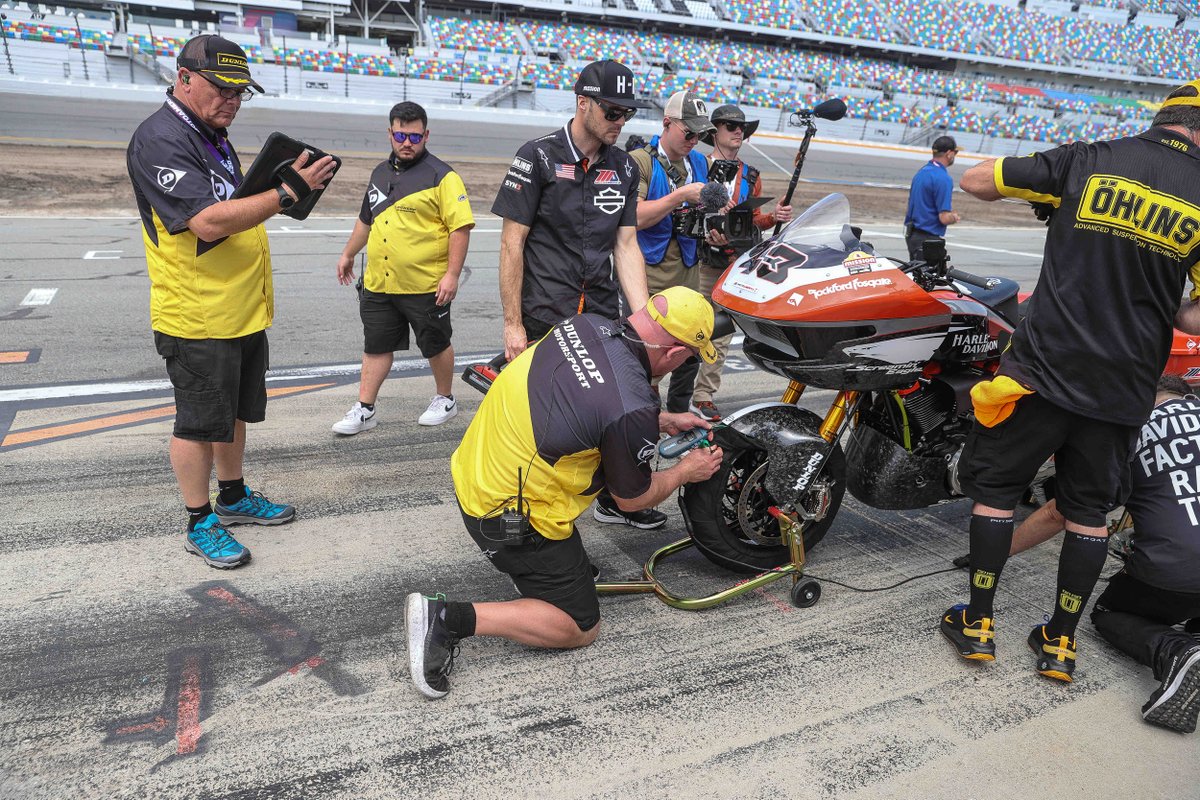 Time to mount up the Sportmax Slicks as @MotoAmerica King of the Baggers heads to @cota_official this weekend! #RideDunlop #RaceDunlop #Sportmax #SportmaxSlick #MotoAmerica #OfficialTire #COTA #KingOfTheBaggers