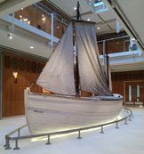 #OTD 1924 The James Caird arrived @DulwichCollege. She was 1st housed outside the Science Building, when that was destroyed in #WW2 she was moved to a new 'nook' outside the swimming pool. After a spell @RMGreenwich she lived in the North Cloister & is now in The Laboratory.
