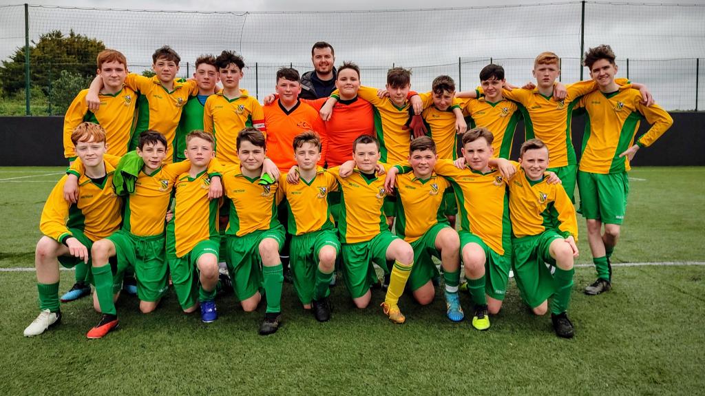 Our first year football team advanced to the quarter-final of the first year shield today with a 2 - 1 win against a tough Skerries CC team. An excellent effort by all, well done lads!