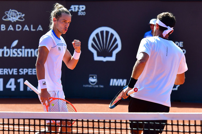 CONFRONTO BRASILEIRO 🎾 Após vencerem na estreia, vamos ter brasileiros se enfrentando nas quartas do Challenger de Madri 🇪🇸 🔰 Rafael Matos 🇧🇷 e Nicolas Barrientos 🇨🇴 derrotaram Diego Hidalgo 🇪🇨 e Cristian Rodriguez 🇨🇴 por 2 sets a 0 (6/4 e 6/4) 🔰 Fernando Romboli 🇧🇷 e…